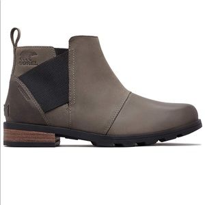 Sorel Emelie Chelsea waterproof boot